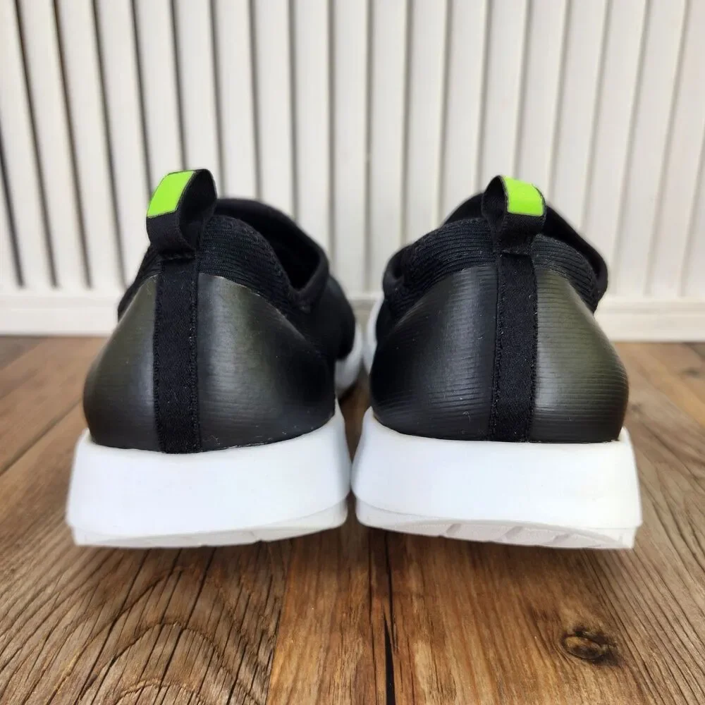 Oofos OOmg Sport Low Mens Size 8 Black White Lightweight Comfort Recovery Shoes